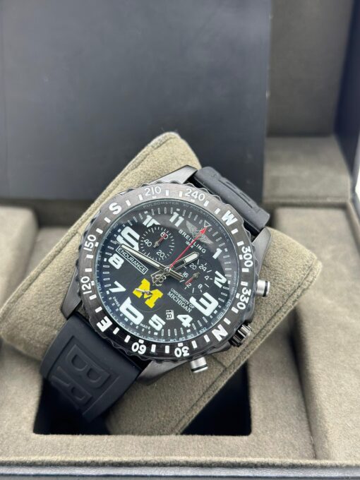 BREITLING RUBBER STRAP WRISTWATCH - Image 13