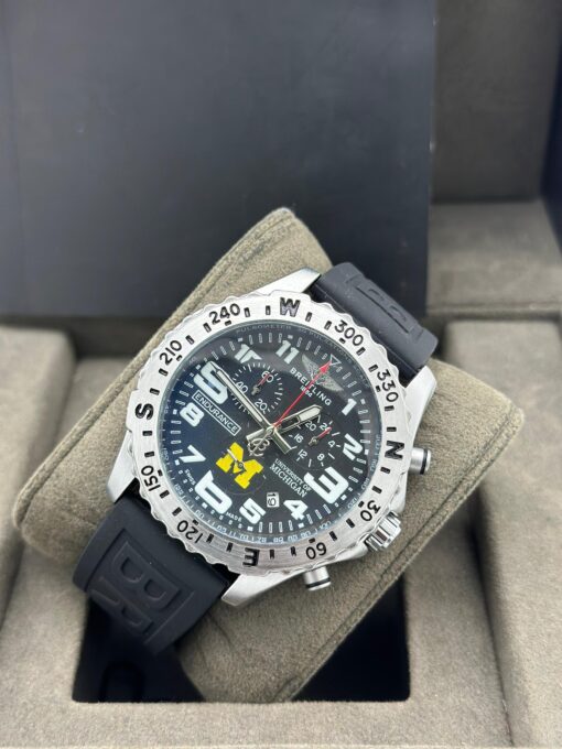 BREITLING RUBBER STRAP WRISTWATCH - Image 14