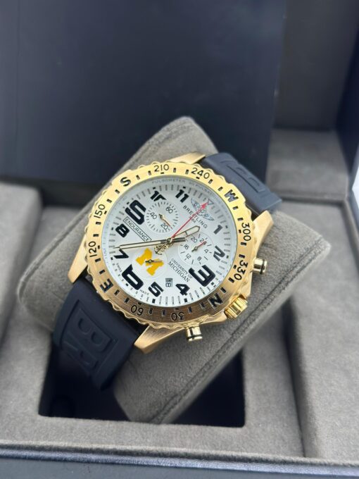 BREITLING RUBBER STRAP WRISTWATCH - Image 10