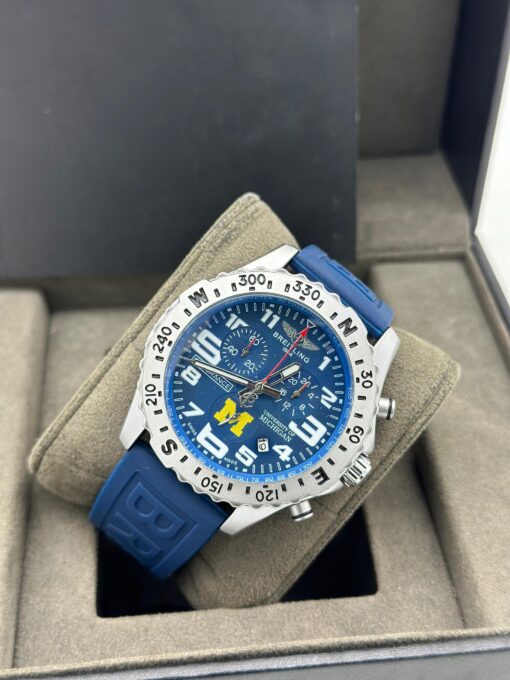 BREITLING RUBBER STRAP WRISTWATCH - Image 8