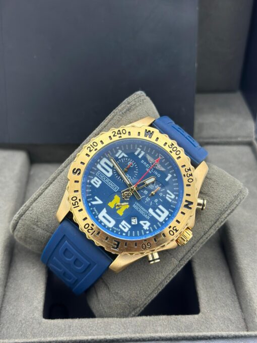 BREITLING RUBBER STRAP WRISTWATCH - Image 9