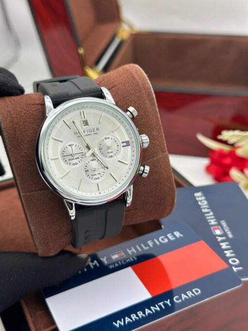 TOMMY HILFIGER RUBBER STRAP WRISTWATCH - Image 5