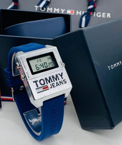 TOMMY HILFIGER RUBBER DIGITAL WATCH