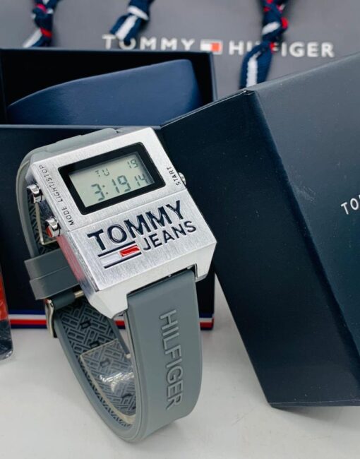 TOMMY HILFIGER RUBBER DIGITAL WATCH - Image 7