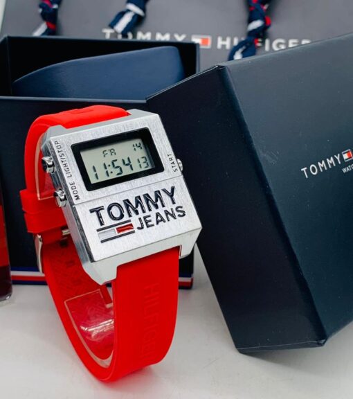 TOMMY HILFIGER RUBBER DIGITAL WATCH - Image 8