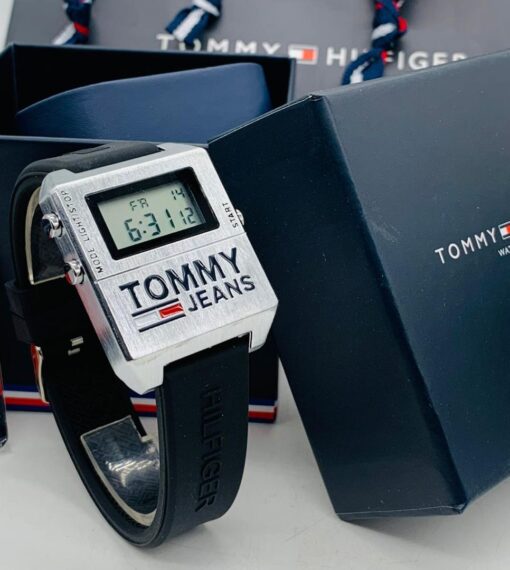 TOMMY HILFIGER RUBBER DIGITAL WATCH - Image 6