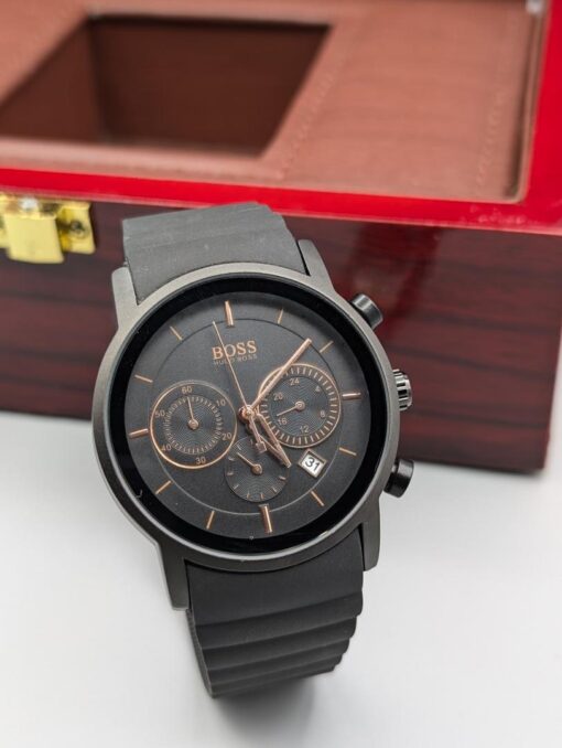 HUGO BOSS LEATHER STRAP WATCH - Image 3