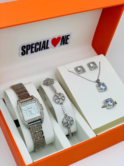 BEAUTIFUL & UNIQUE LADIES SET WRISTWATCH - Image 8