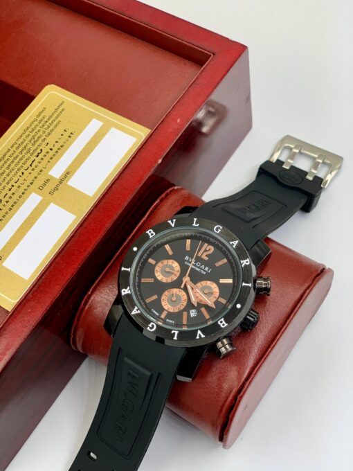 BVLGARI RUBBER STRAPPED WRISTWATCH - Image 2