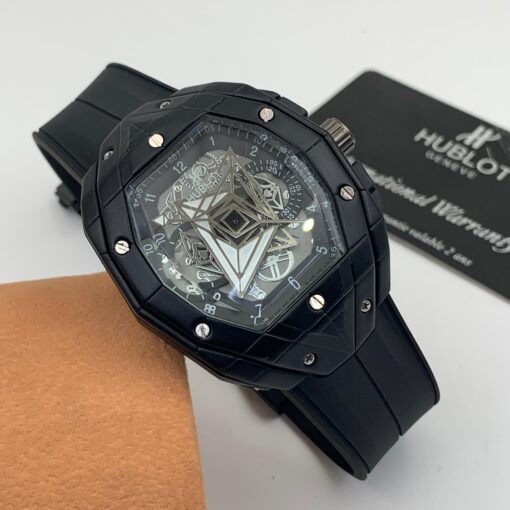 HUBLOT RUBBER STRAPPED WRISTWATCH - Image 7