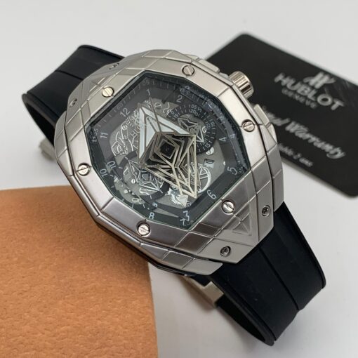 HUBLOT RUBBER STRAPPED WRISTWATCH - Image 4