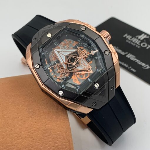 HUBLOT RUBBER STRAPPED WRISTWATCH - Image 2