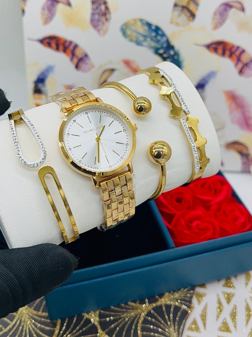 Quality Female Set Wristwatch - Image 8